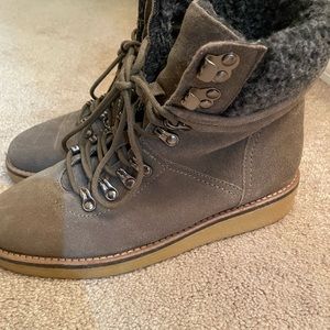 Urban outfitters boots womens 8.5